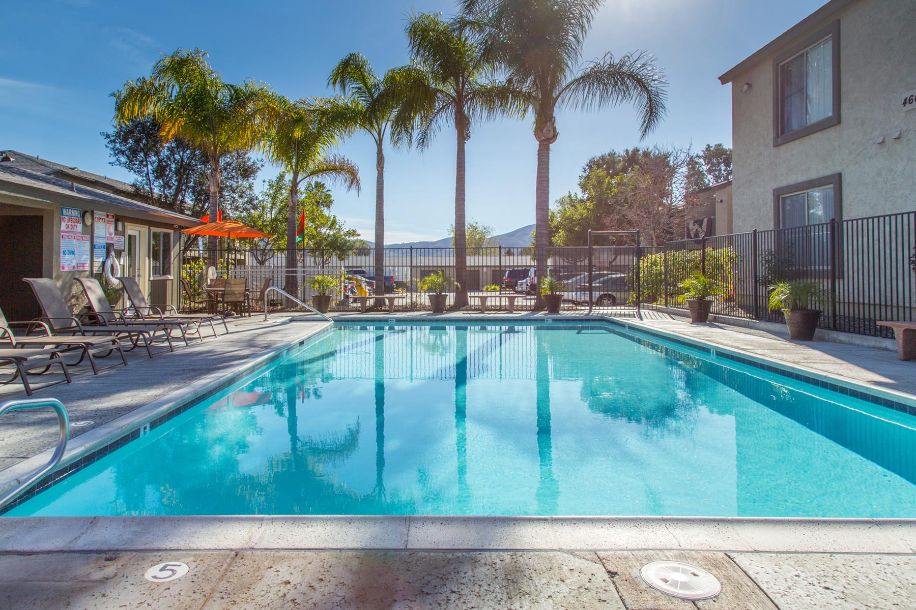 Whispering Oaks Pool